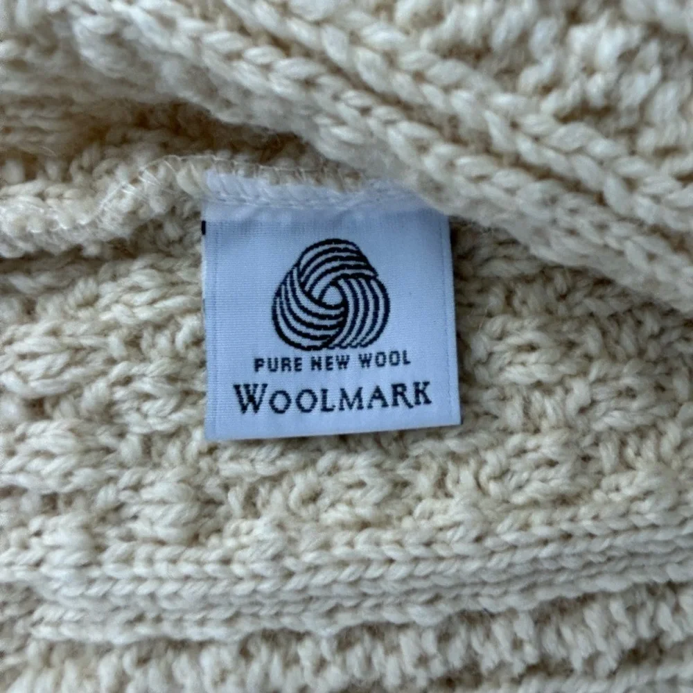 CREAM IVORY COLOR CARRAIG DONN ARAN NEW WOOL TODDLER SMALL SWEATER